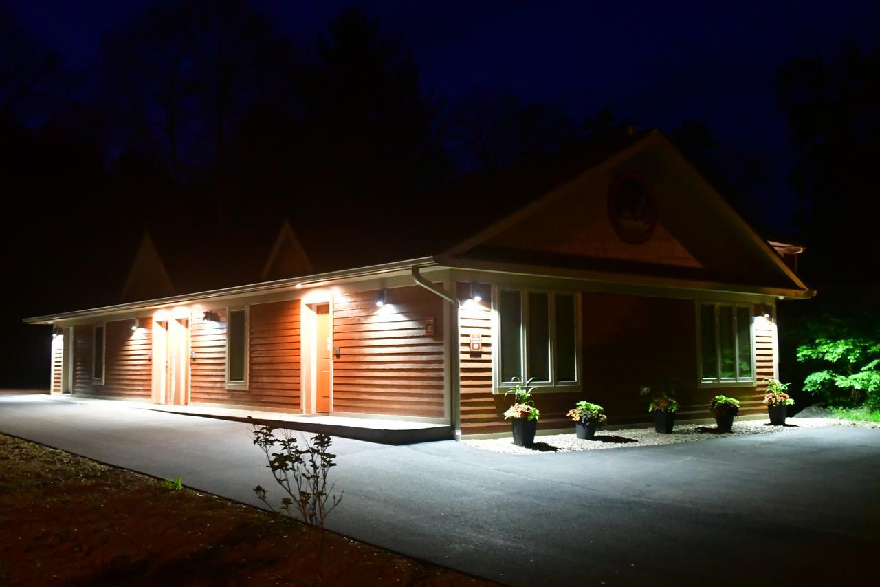 The Fields Of Eden Inn Exterior photo